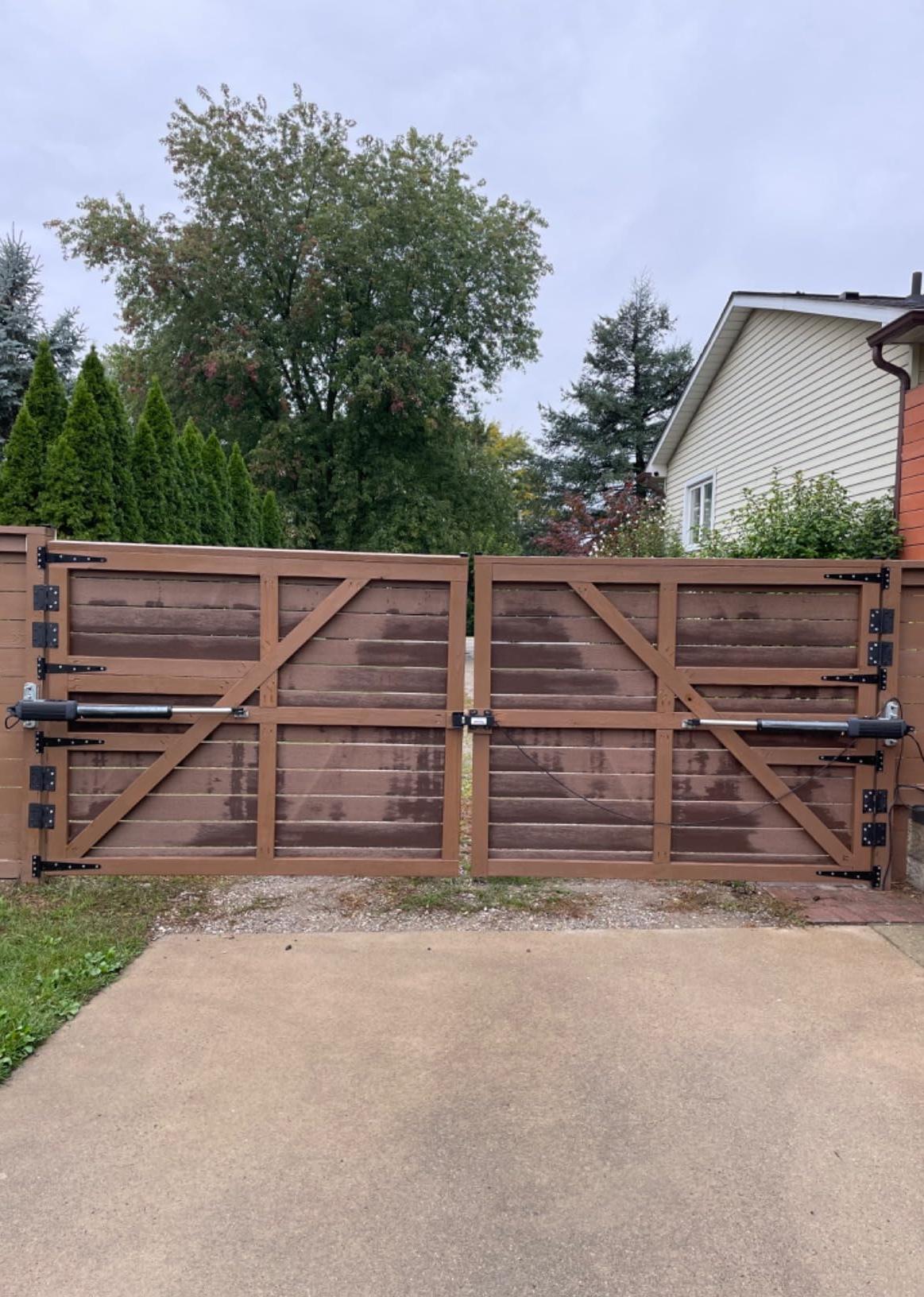 A8132 Heavy Duty Dual Swing Gate Opener in real life
