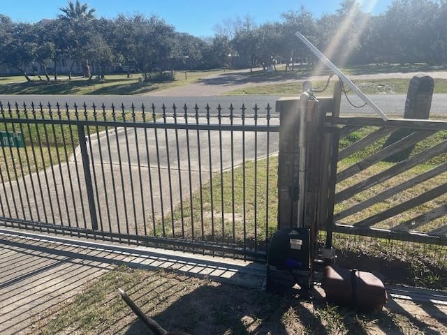 DKC500S Solar Powered Sliding Gate Opener in real life