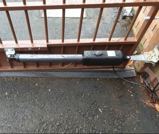 A3S Solar Single Swing Gate Opener in real life
