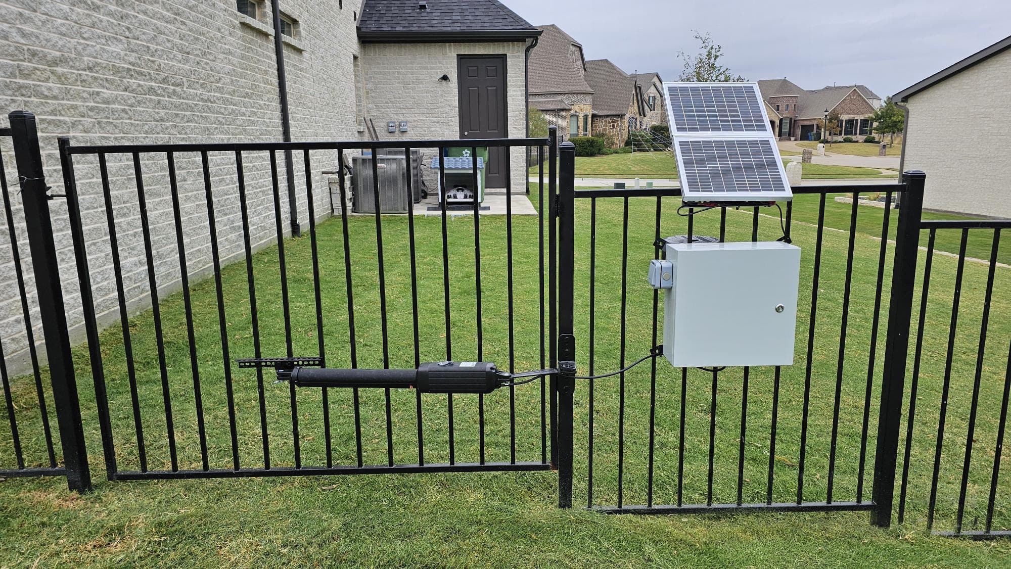 A3S Solar Single Swing Gate Opener in real life