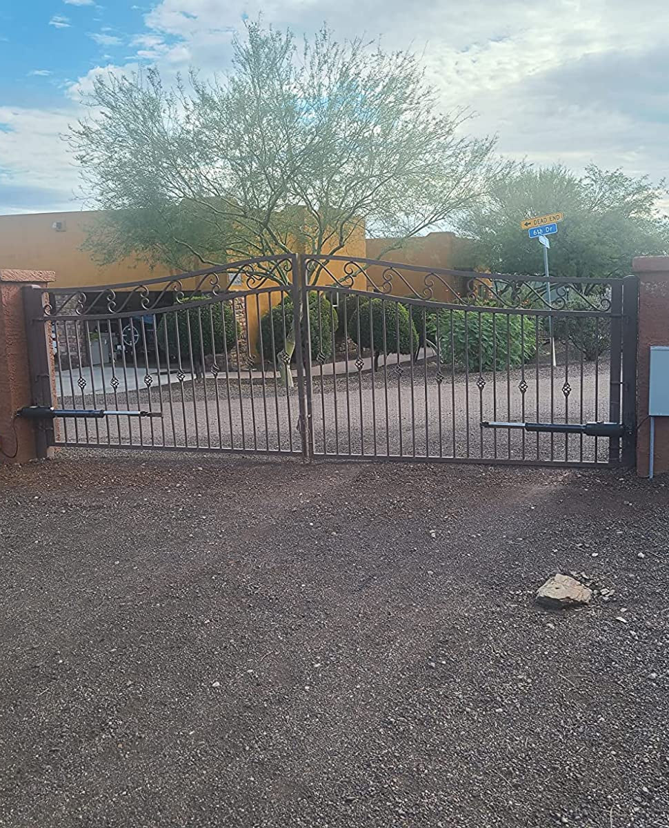 A5132 Dual Swing Gate Opener in real life