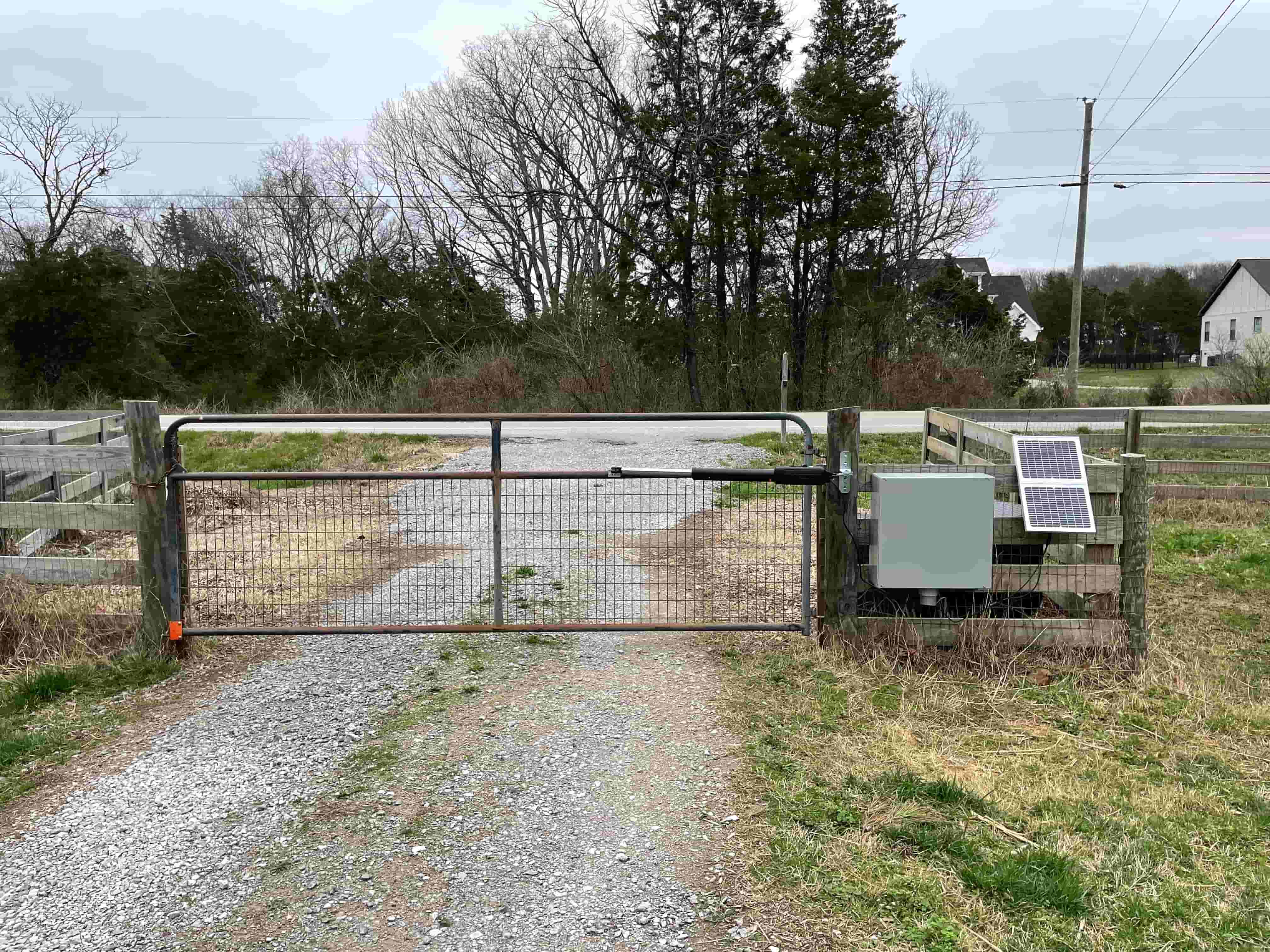 A5S Solar Single Swing Gate Opener in real life