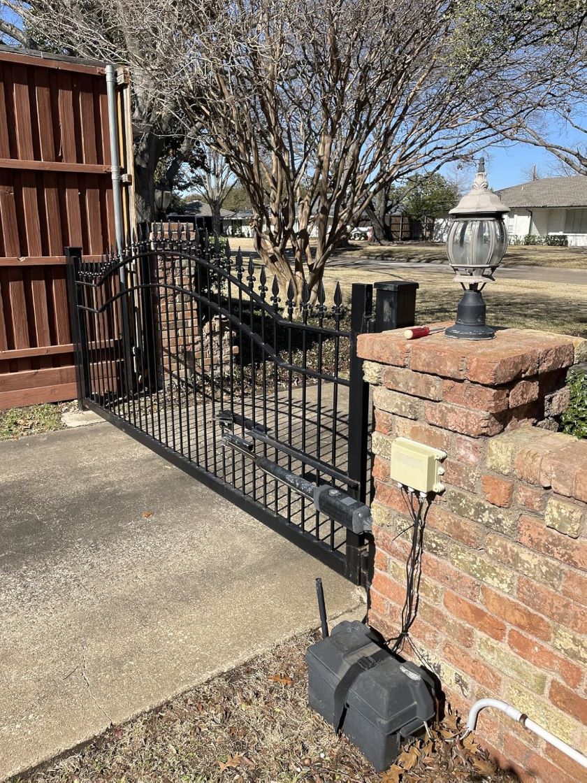 A8 Heavy Duty Single Swing Gate Opener in real life