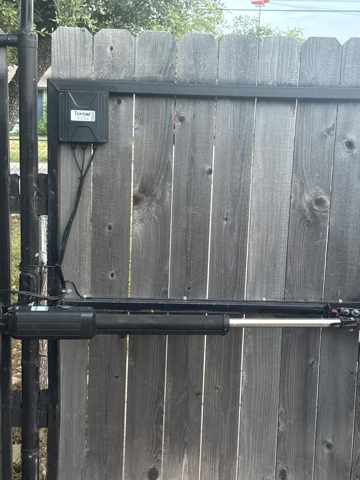 A8131 Heavy Duty Single Swing Gate Opener in real life