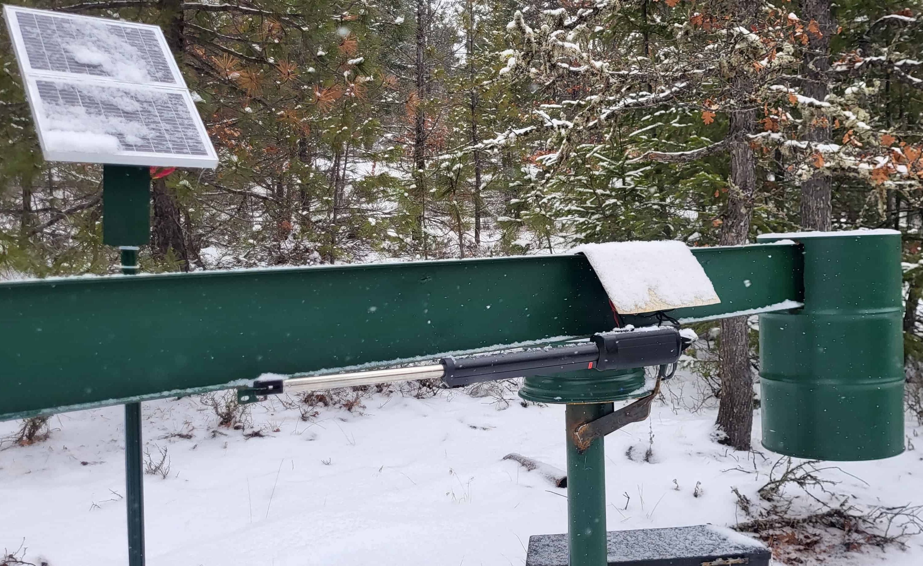 A8S Heavy Duty Solar Single Swing Gate Opener in real life