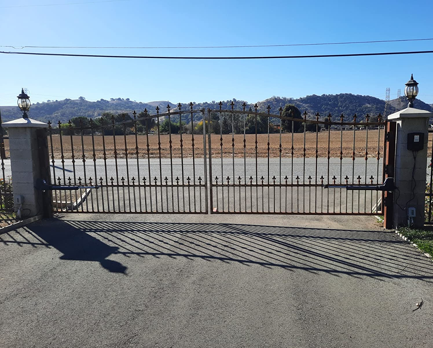 AT1202 Heavy Duty Dual Swing Gate Opener in real life