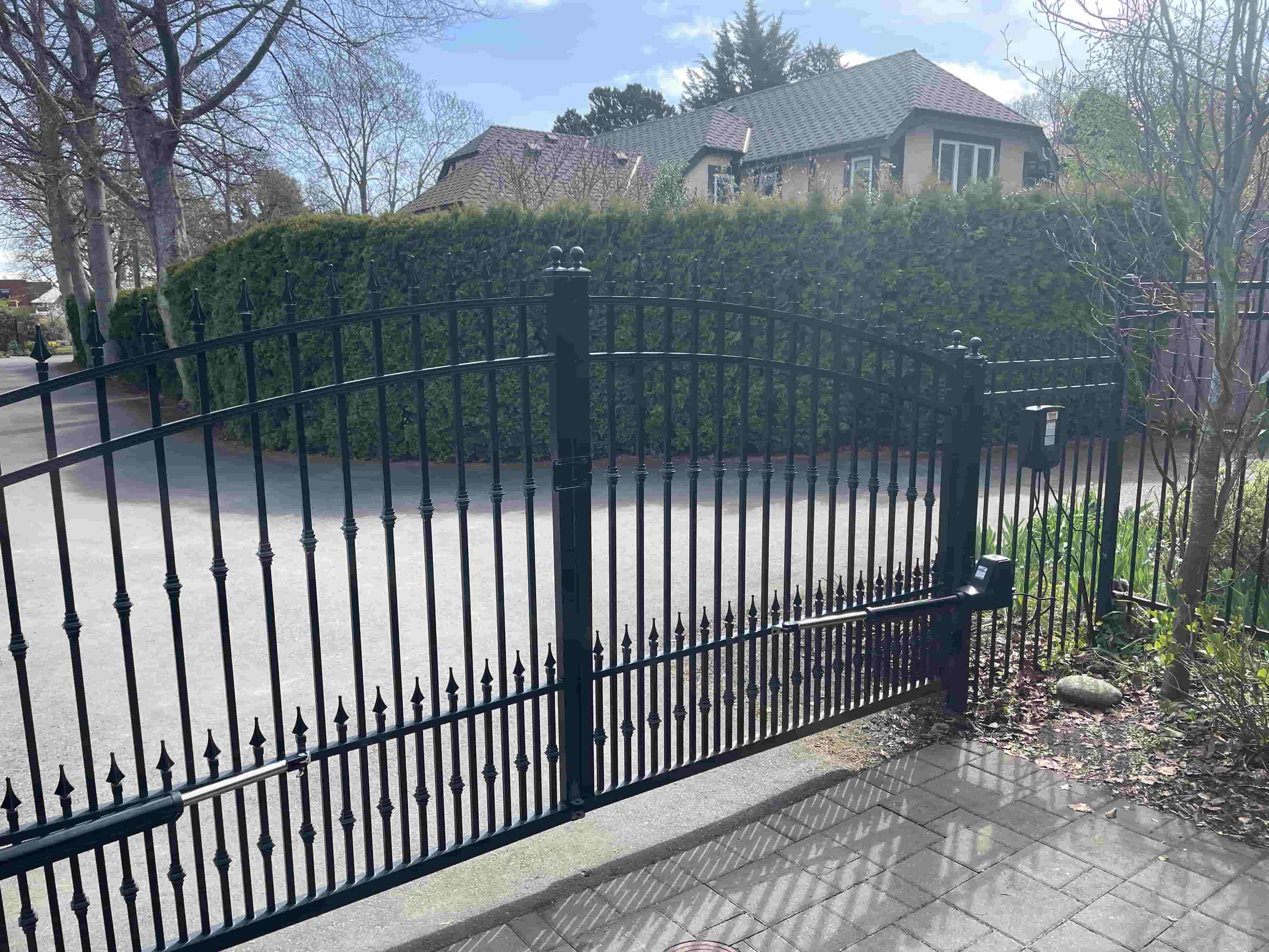 AT1202 Heavy Duty Dual Swing Gate Opener in real life
