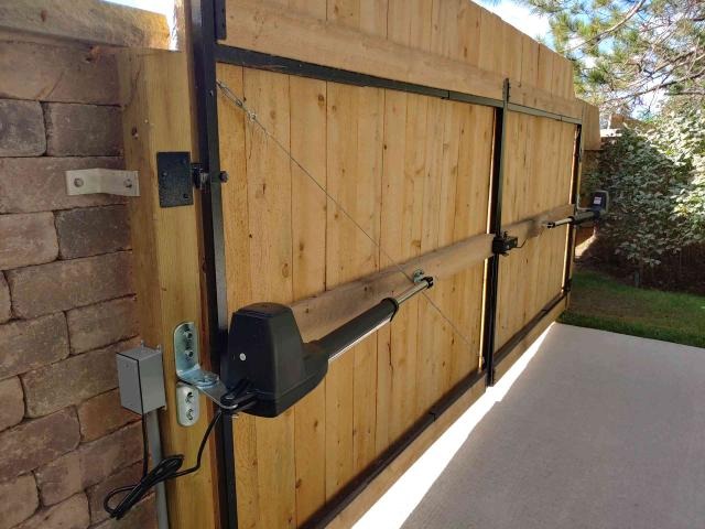AT1202 Heavy Duty Dual Swing Gate Opener in real life