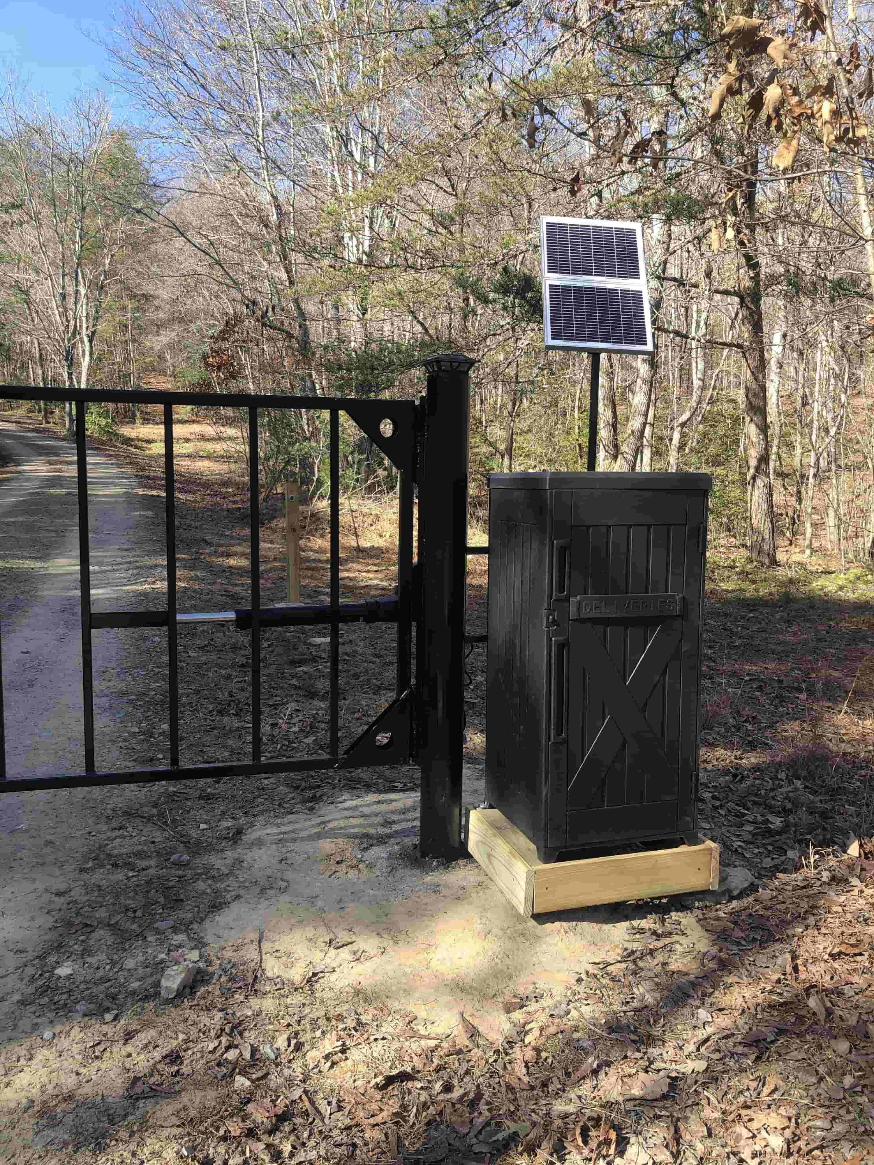 AT12131S Heavy Duty Solar Single Swing Gate Opener in real life