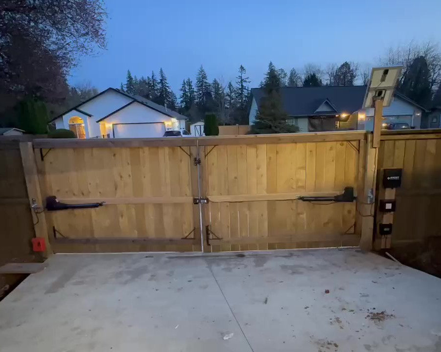 AT12132S Heavy Duty Solar Dual Swing Gate Opener in real life