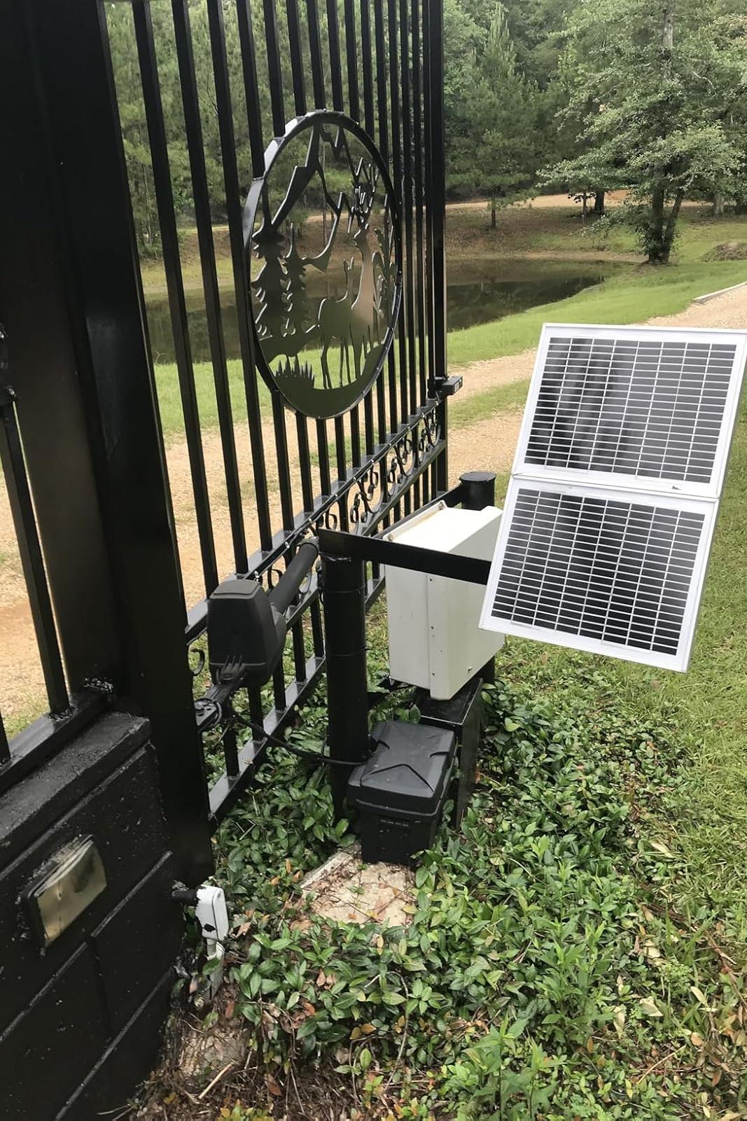AT12132S Heavy Duty Solar Dual Swing Gate Opener in real life