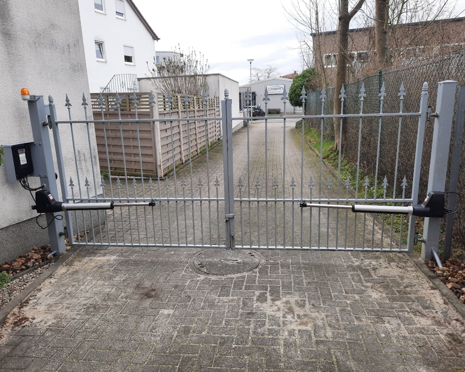 AT602 Dual Swing Gate Opener in real life