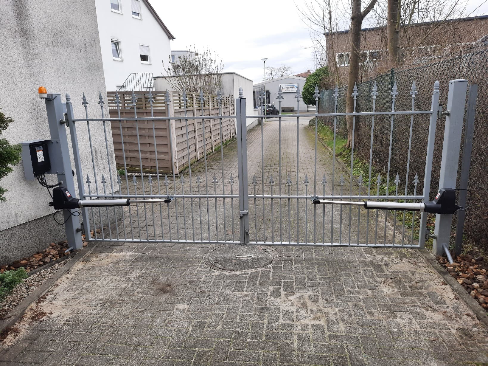 AT602 Dual Swing Gate Opener in real life