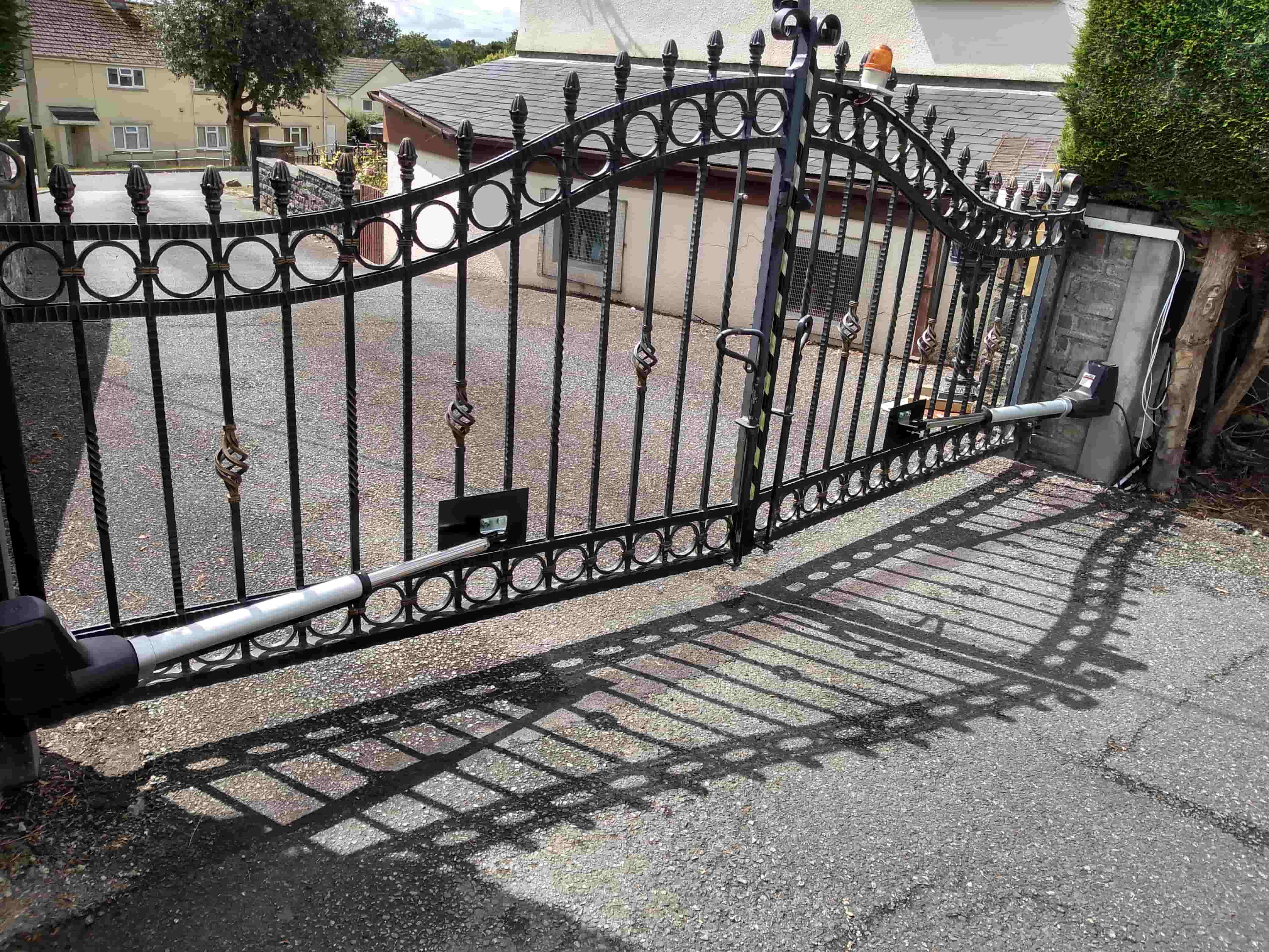AT602 Dual Swing Gate Opener in real life