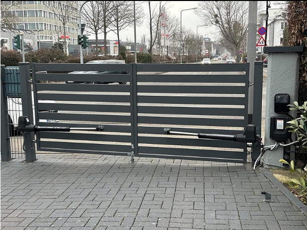AT602 Dual Swing Gate Opener in real life