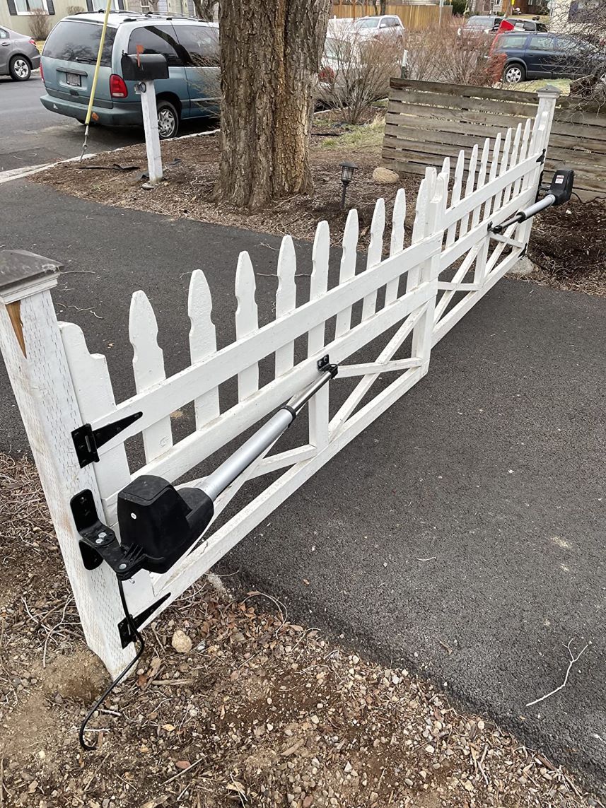 AT6132S Solar Dual Swing Gate Opener in real life