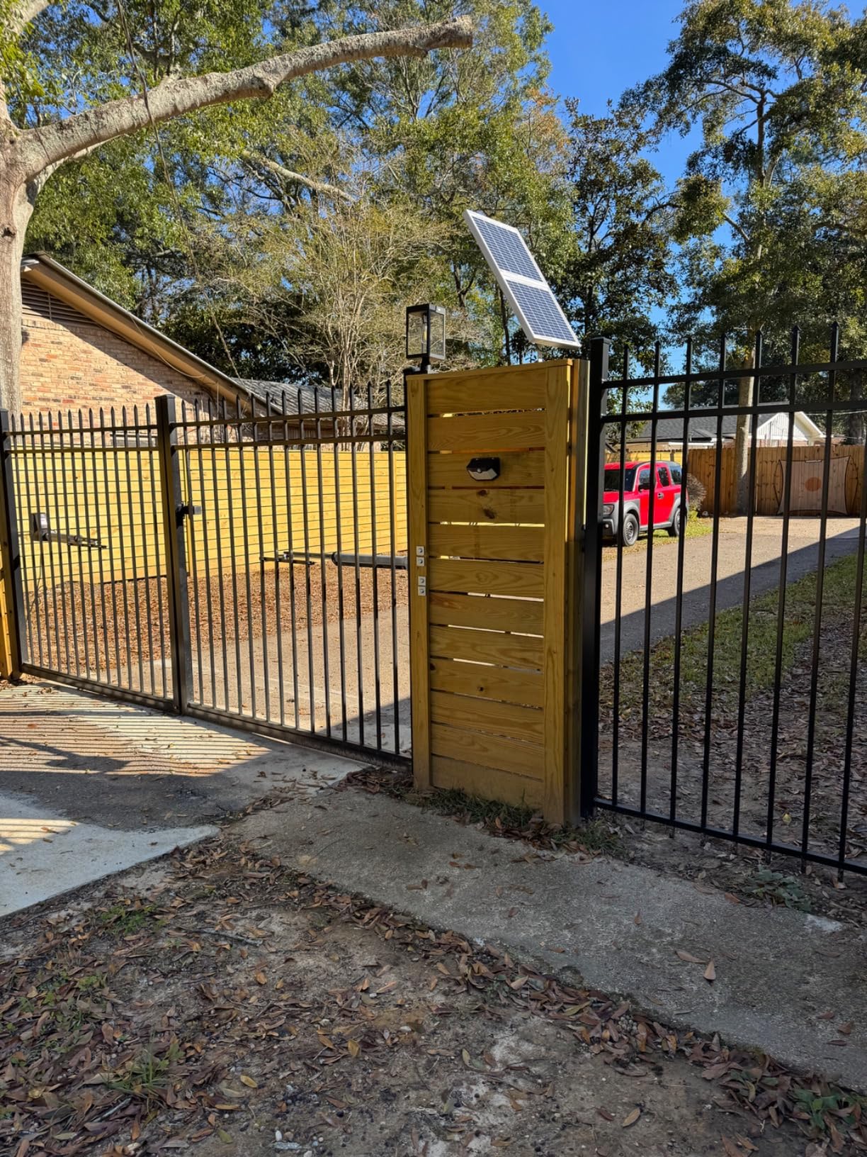 AT6132S Solar Dual Swing Gate Opener in real life