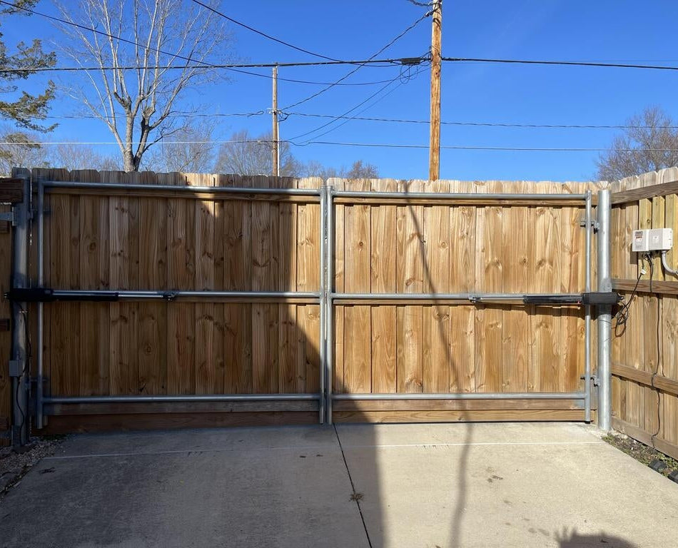 PW502 Dual Swing Gate Opener in real life