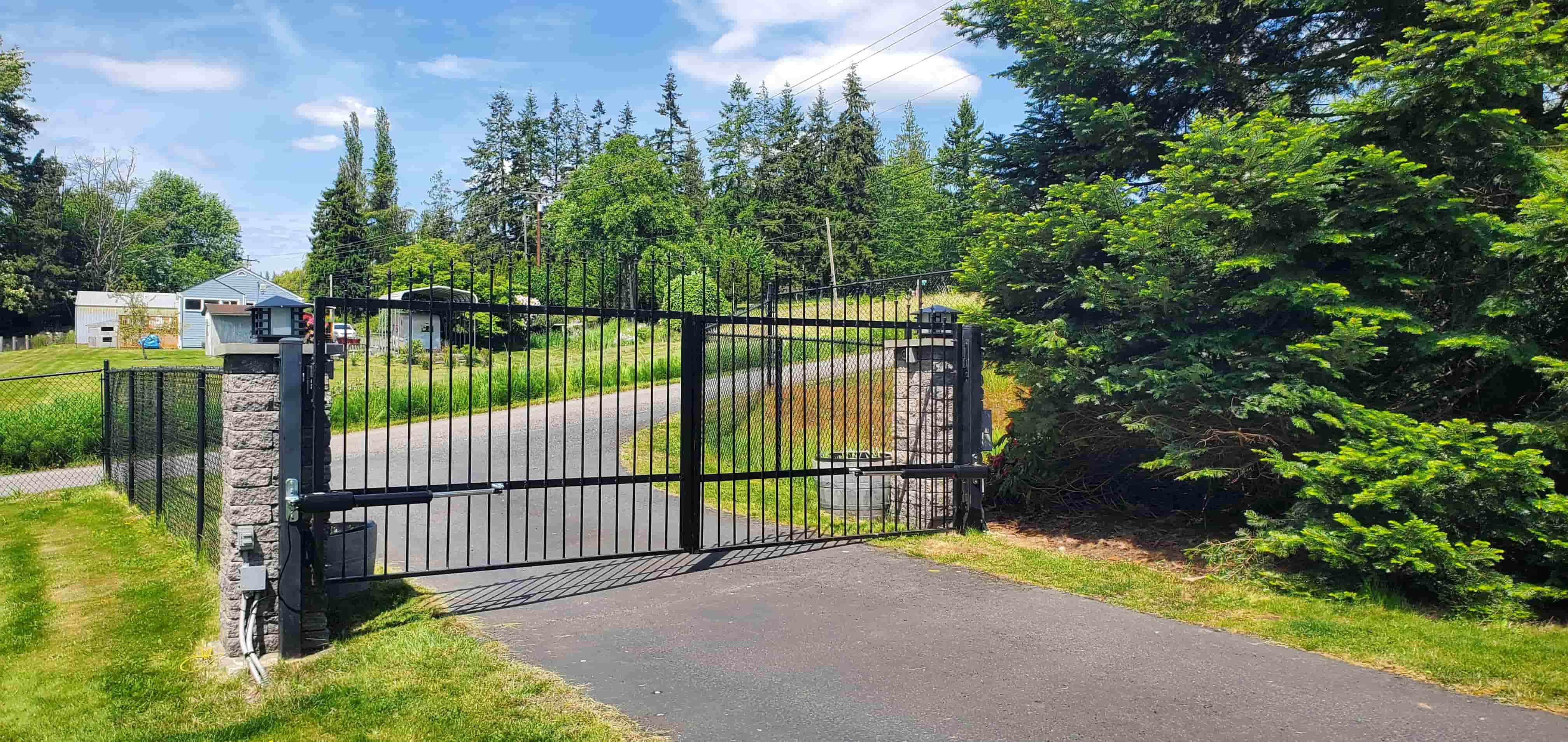 PW502 Dual Swing Gate Opener in real life