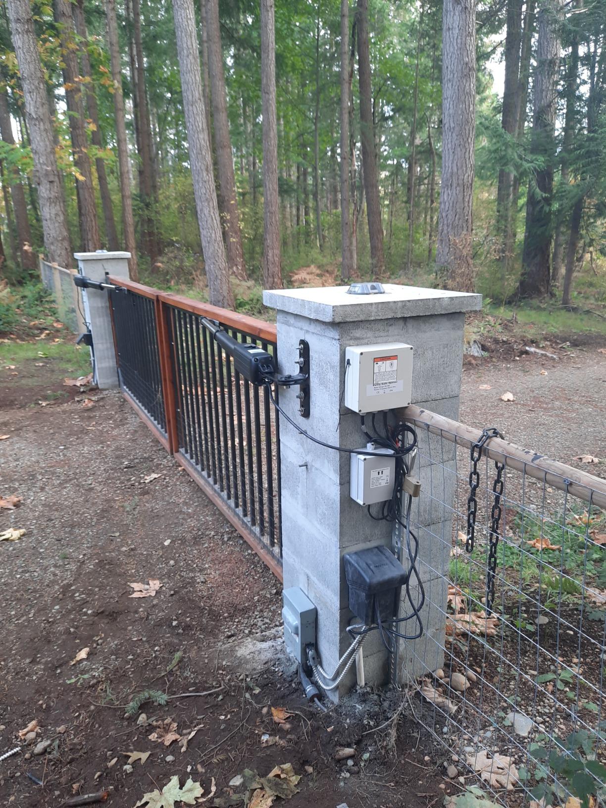 PW502 Dual Swing Gate Opener in real life
