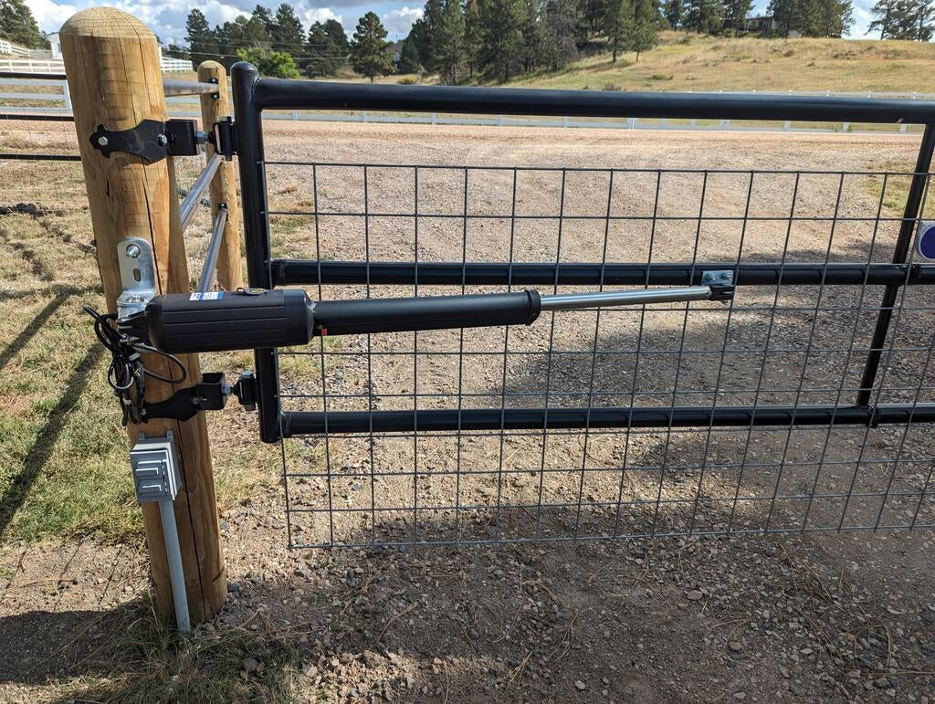 PW802 Heavy Duty Dual Swing Gate Opener in real life