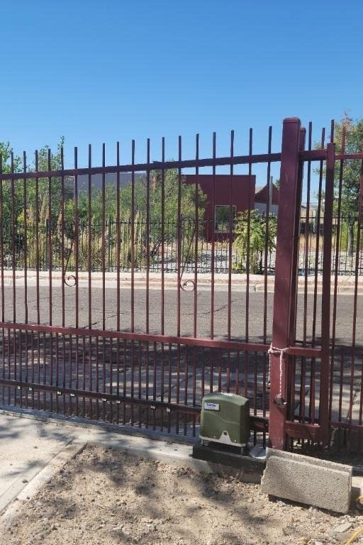RK700T Sliding Gate Opener in real life