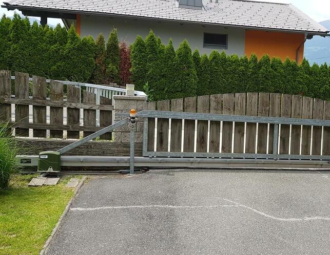 RK700T Sliding Gate Opener in real life