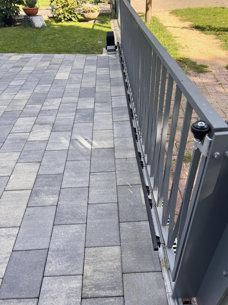 RK1200T Sliding Gate Opener in real life