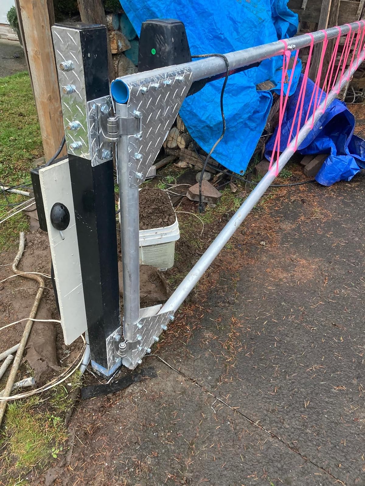 TC102 Photo Eye Infrared Beam Sensor for Automatic Gate Opener in real life