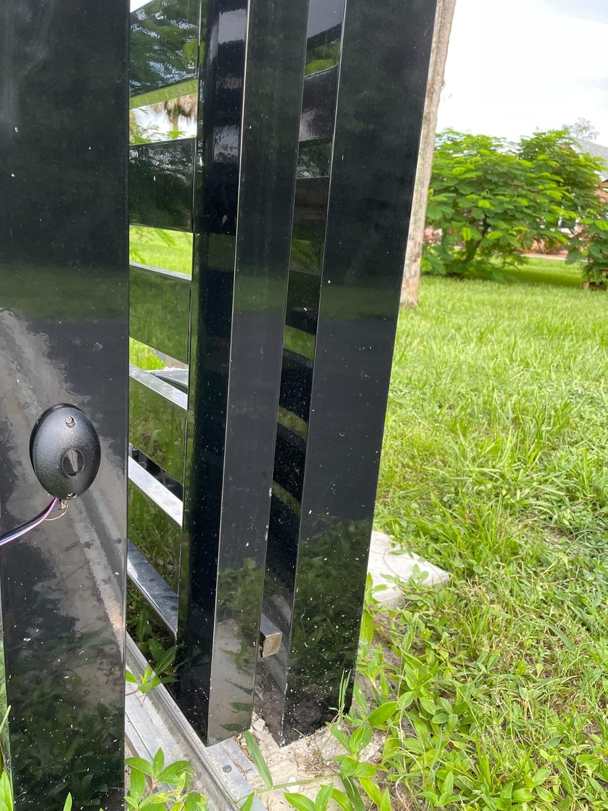 TC102 Photo Eye Infrared Beam Sensor for Automatic Gate Opener in real life