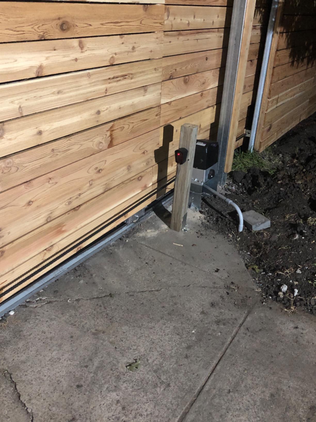 TRF3 Retro Reflective Beam Sensor for Gate Opener in real life